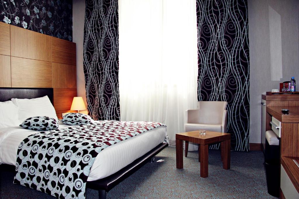 Grand Nur Plaza Hotel Aktau  Rum bild