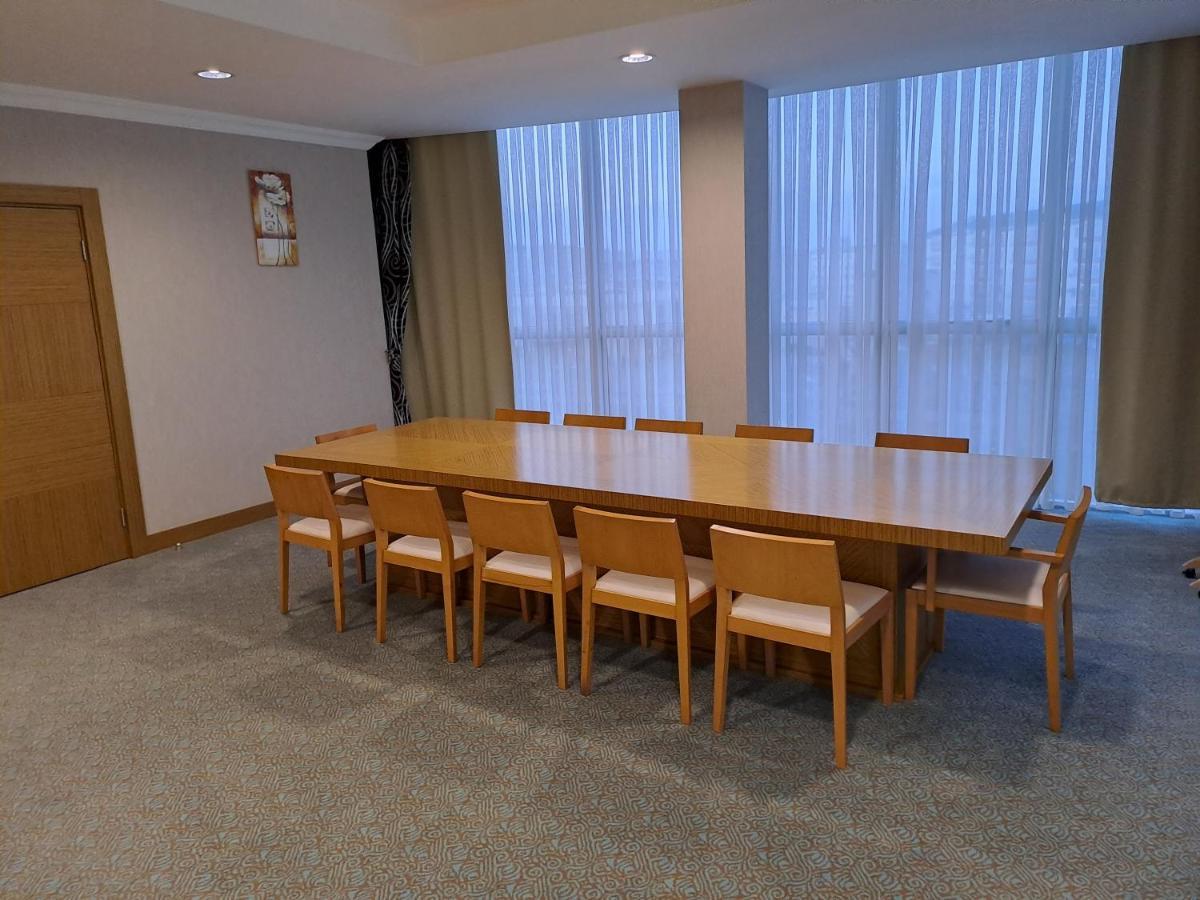 Grand Nur Plaza Hotel Aktau  Exteriör bild