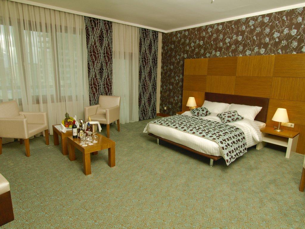 Grand Nur Plaza Hotel Aktau  Exteriör bild