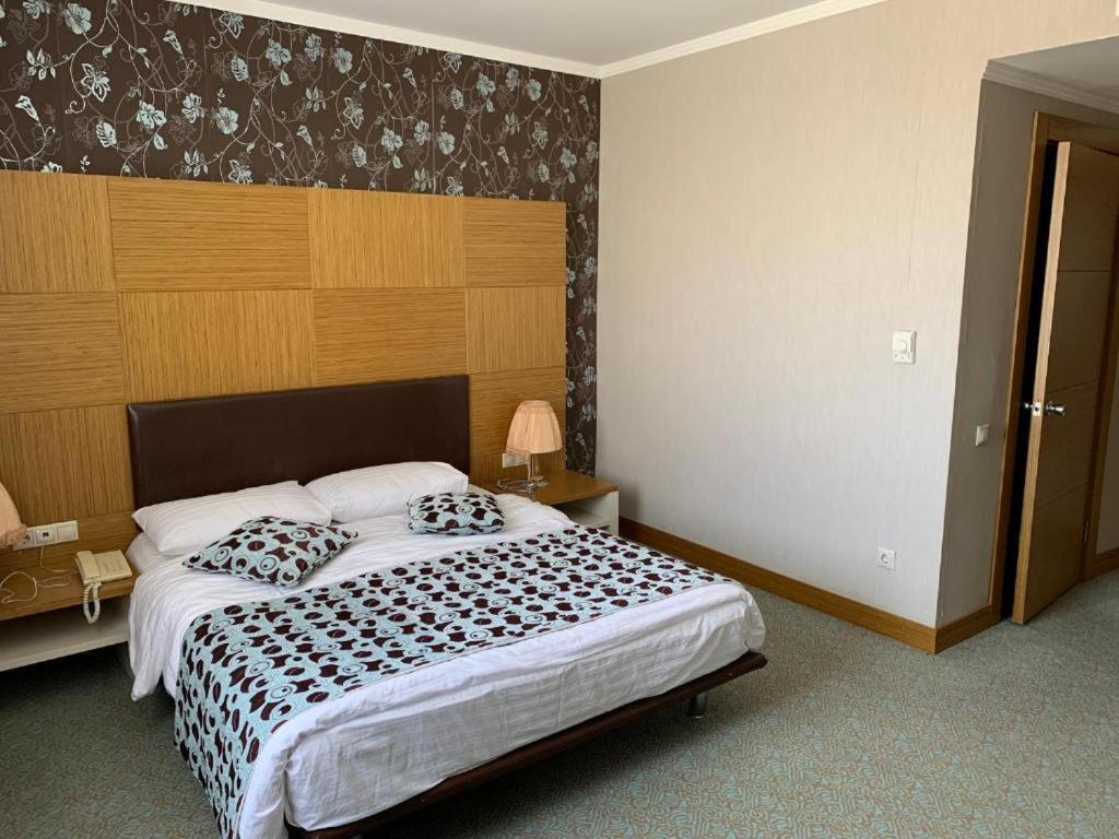 Grand Nur Plaza Hotel Aktau  Exteriör bild