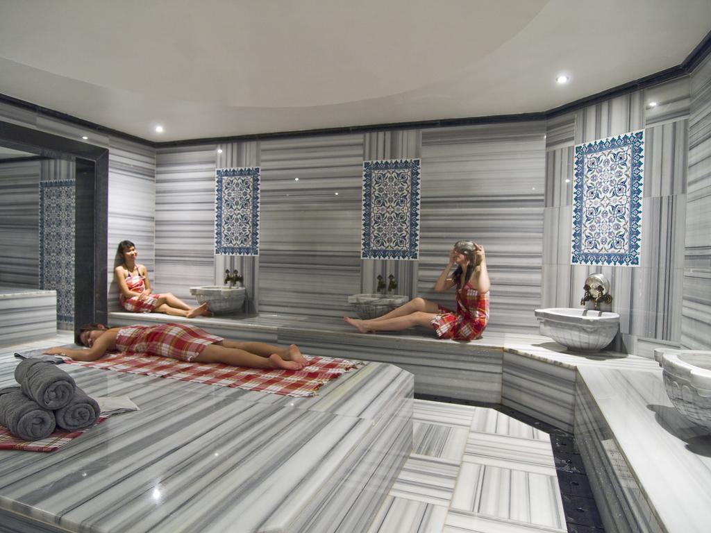 Grand Nur Plaza Hotel Aktau  Exteriör bild