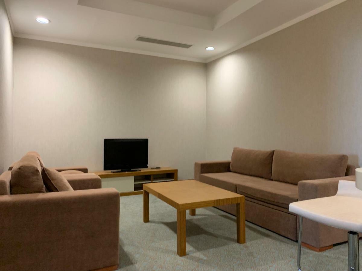 Grand Nur Plaza Hotel Aktau  Exteriör bild