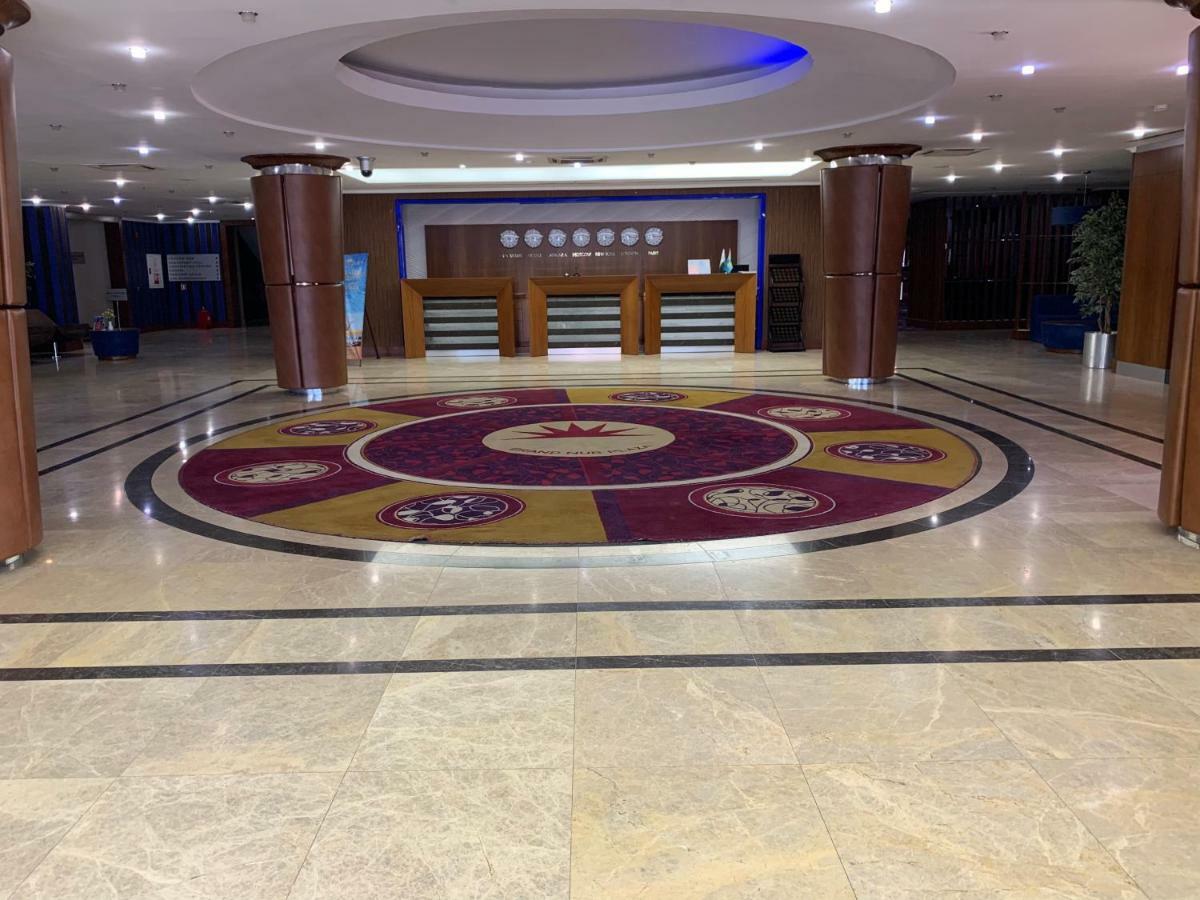 Grand Nur Plaza Hotel Aktau  Exteriör bild